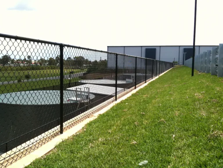 Chainwire Fencing 4 Chainwire fencing 4
