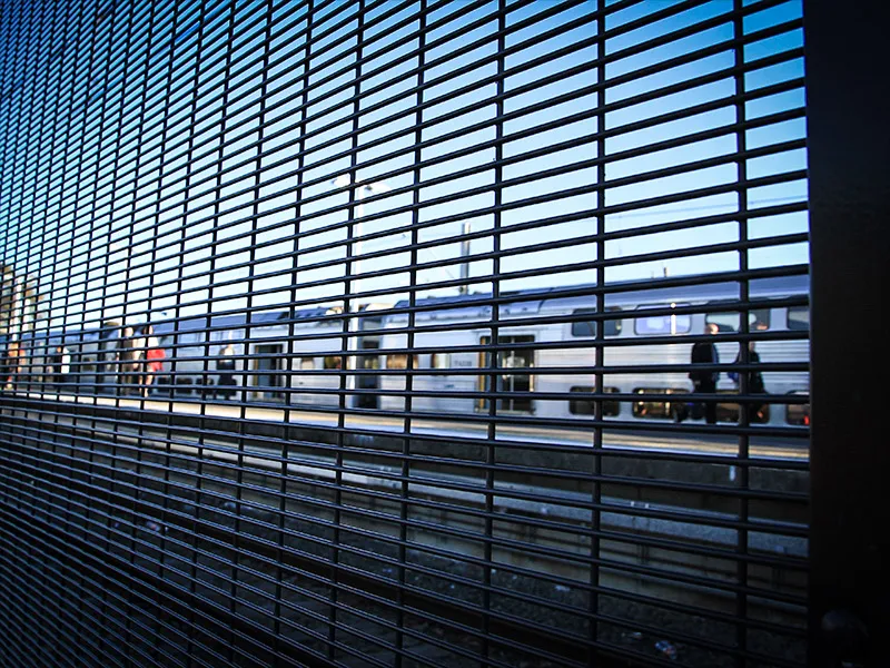 Home 15 358 Anti-climb mesh fence