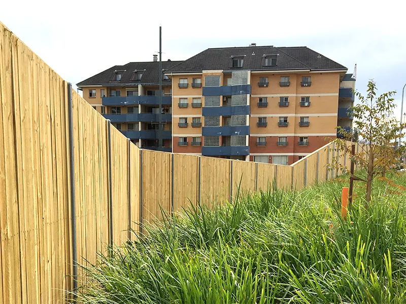 Home 14 Timber boundary fence