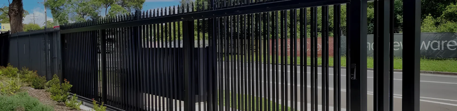 Cantilever vs Sliding Gates